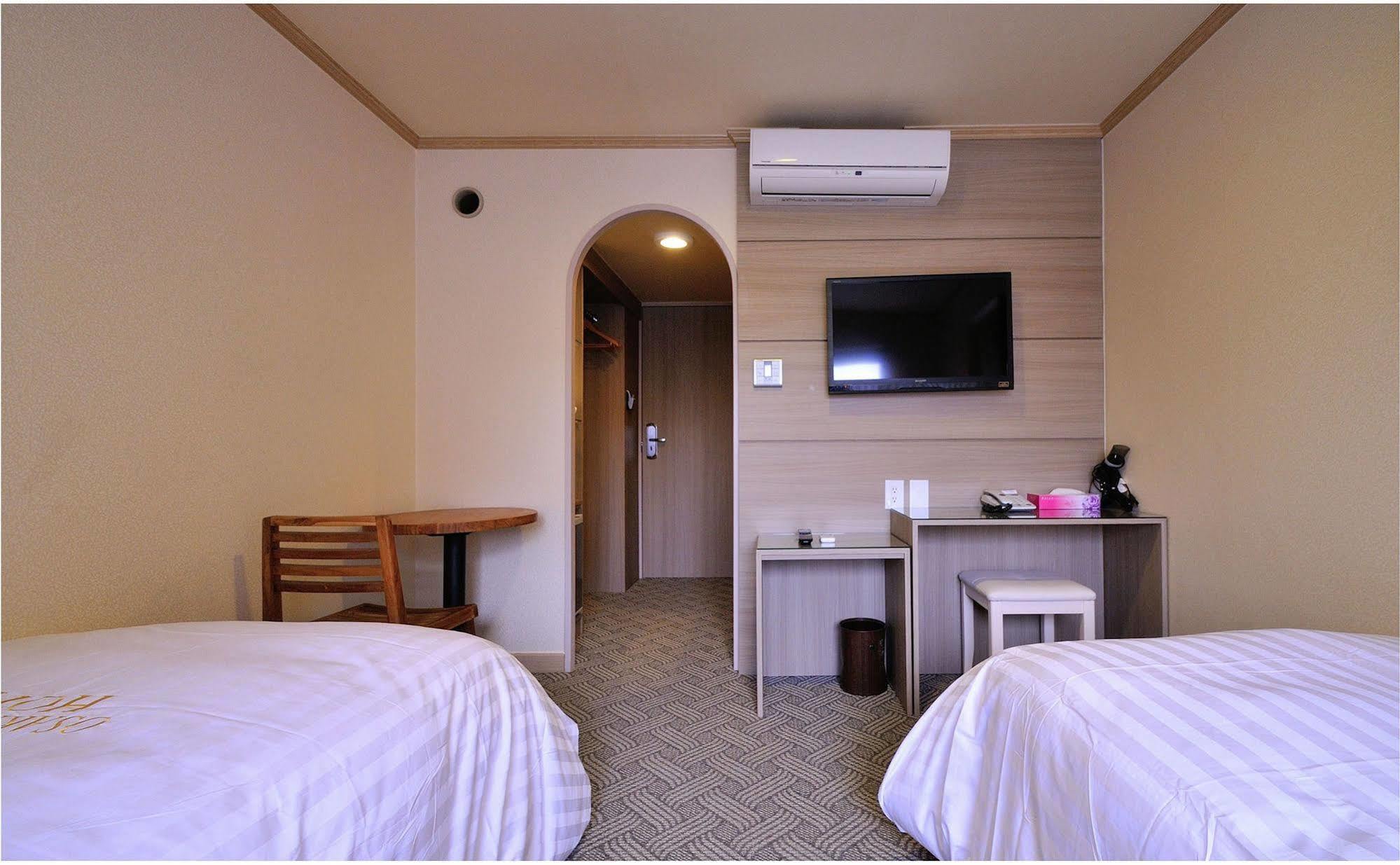 Hotel Osaka Keiko Extérieur photo